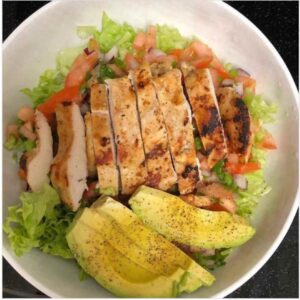 2Dieta: Trozos de Pollo + Rodaja de Palta + Tomate y Lechuga